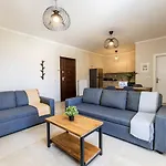 Raise Break Apartment