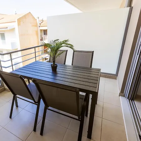 Raise Break Apartment